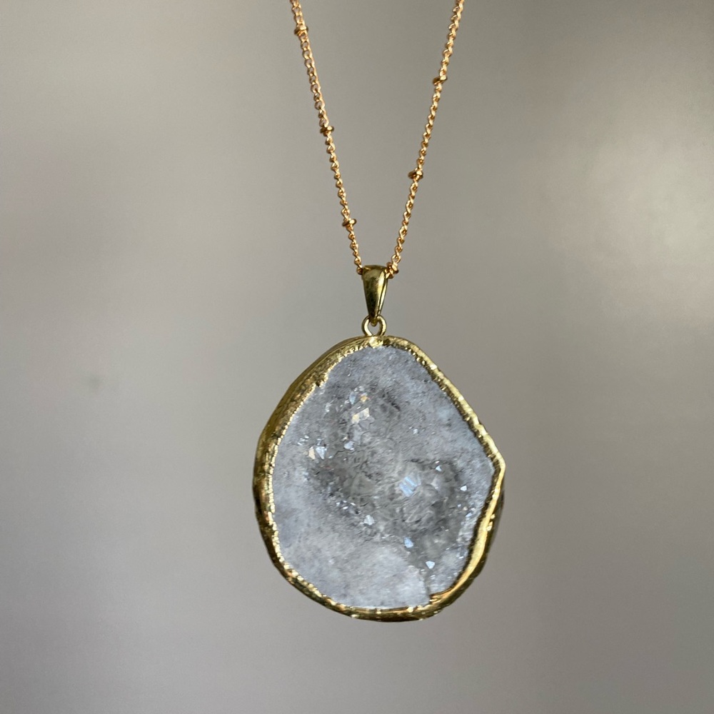 🔹New🔹Moonrock Druzy Circle Necklace